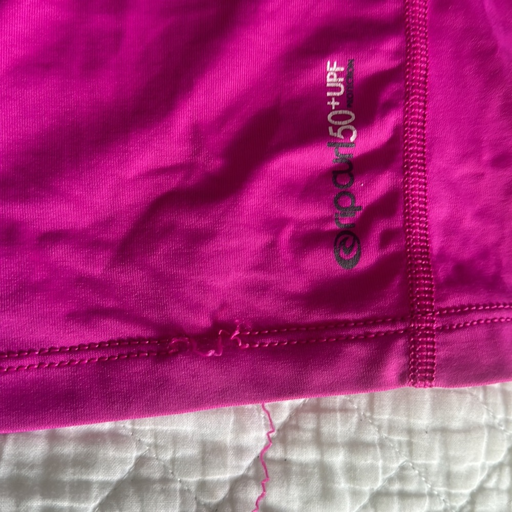 Women’s RipCurl Pink S Short Sleeve RashGuard - Picture 5 of 5